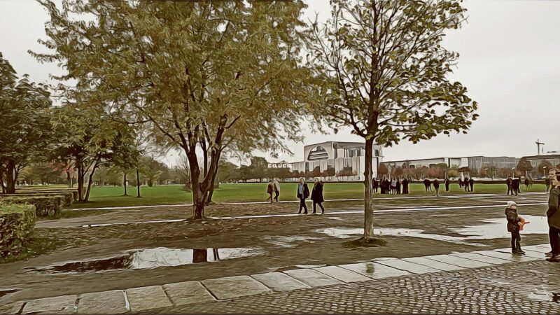 Площадь Республики (Republikplatz) в Берлине