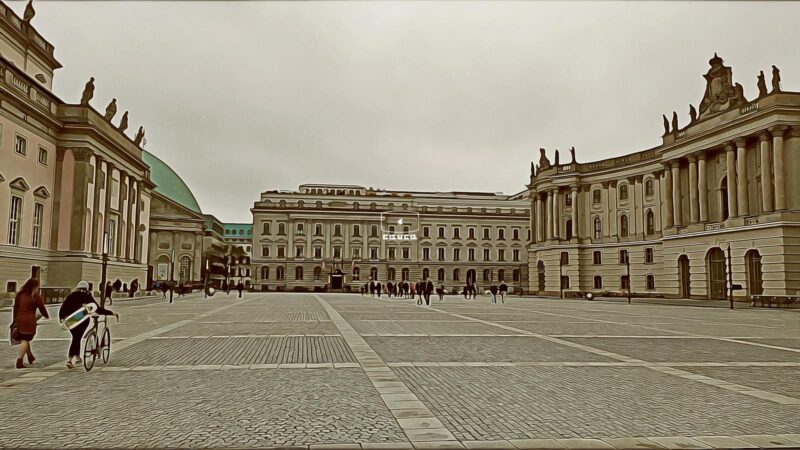 Бебельплац (Bebelplatz) — историческая площадь в центре Берлина